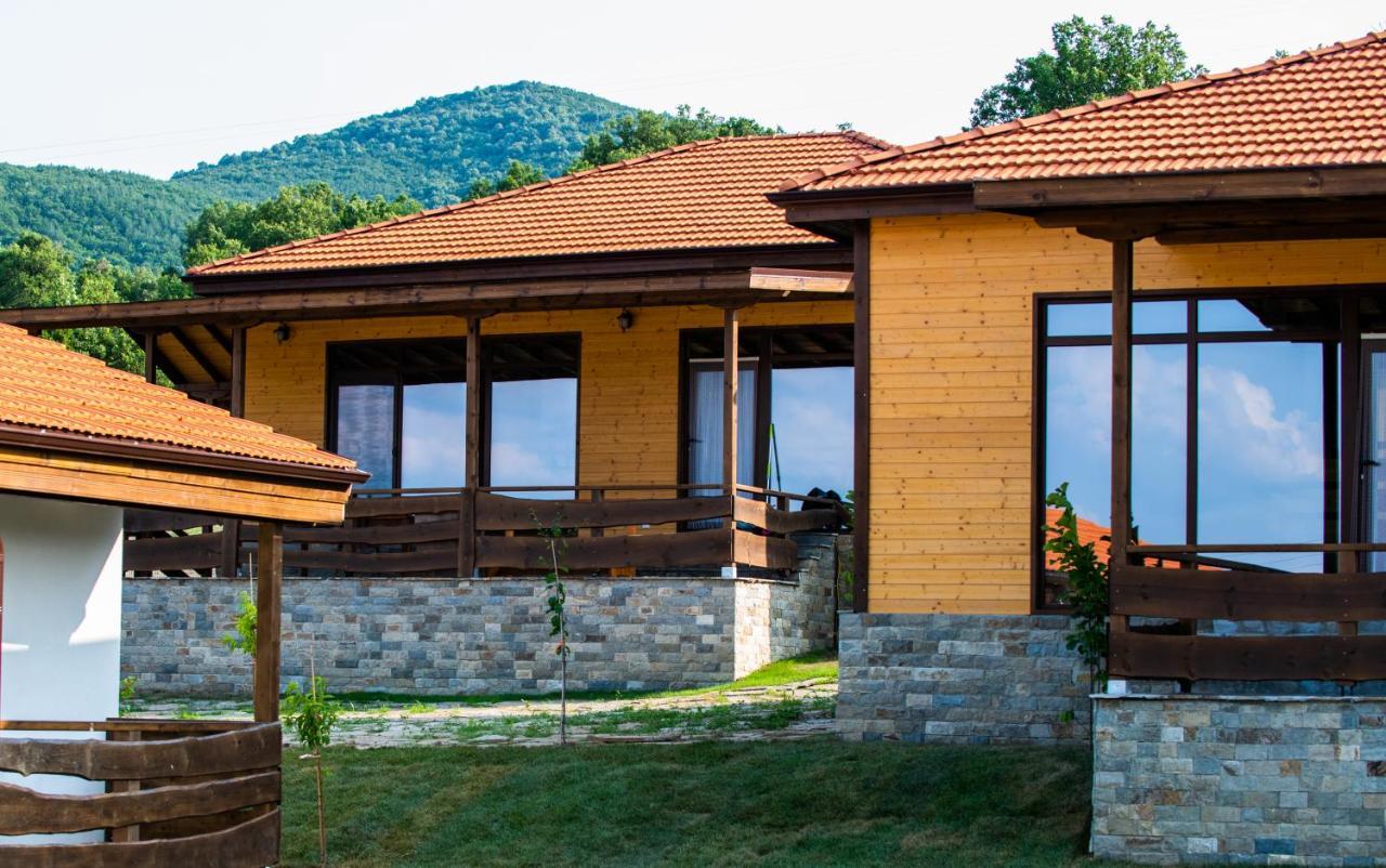 Етно Комплекс "Поп Грую Бански" Banya  Exterior photo